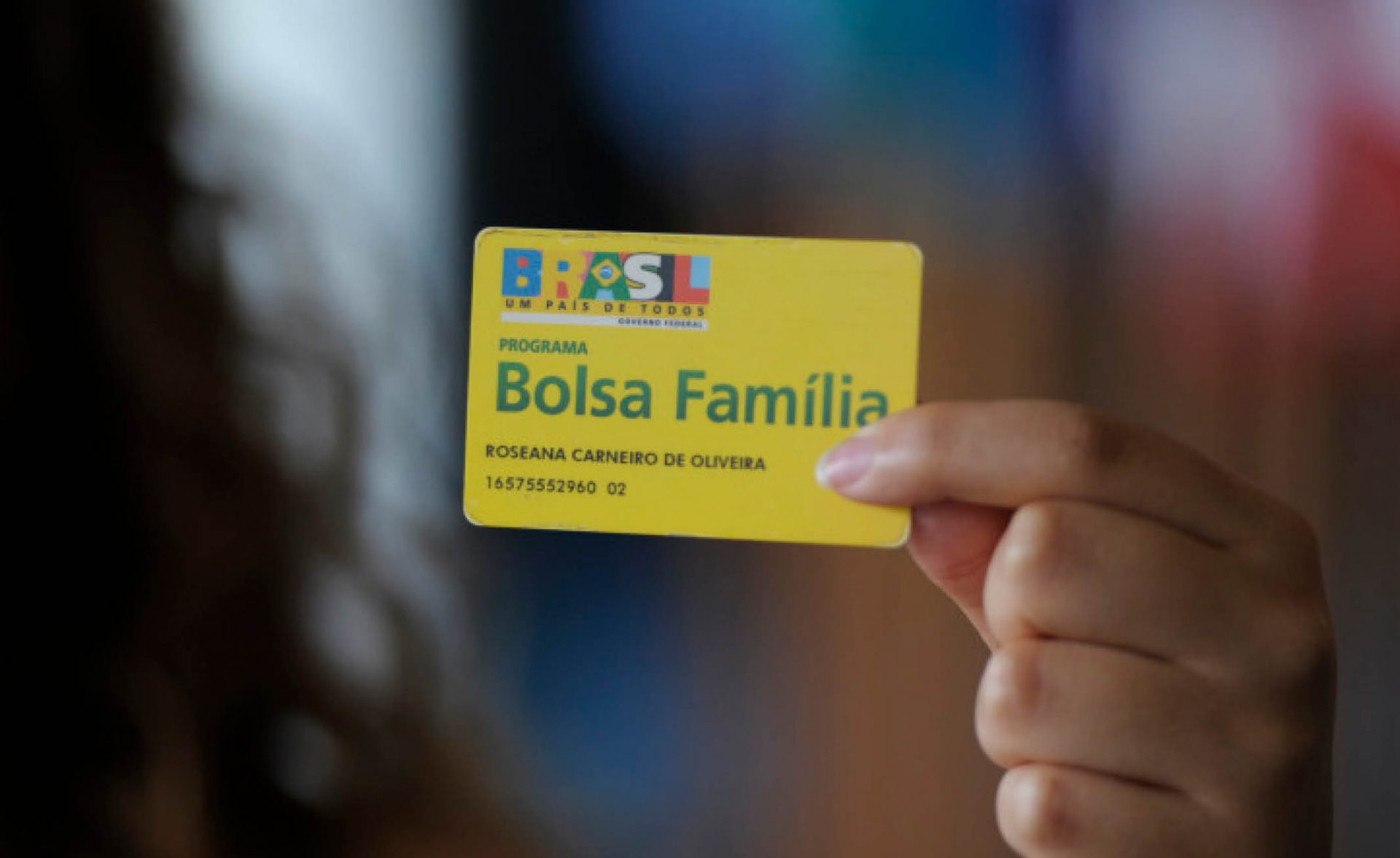 Décimo-terceiro do Bolsa Família subiu no telhado