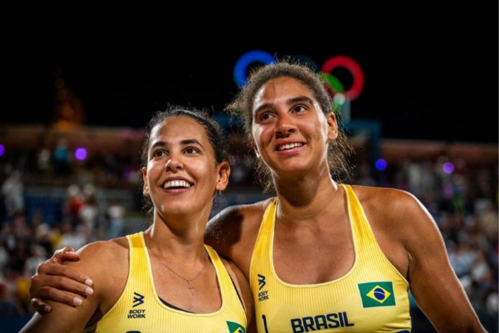 Ana Patrícia e Duda vencem jogo e vão à final do vôlei de praia
