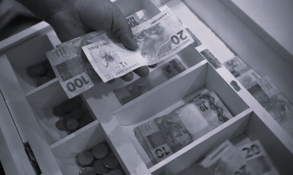 Na era das criptomoedas, o 'conto' ainda é sobre dinheiro vivo. || Crédito: Marcelo Casal/Agência Brasil