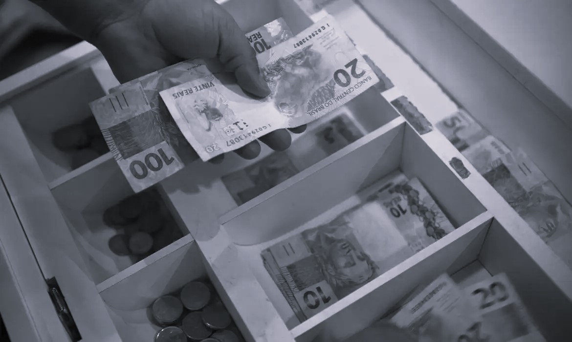 Na era das criptomoedas, o 'conto' ainda é sobre dinheiro vivo. || Crédito: Marcelo Casal/Agência Brasil