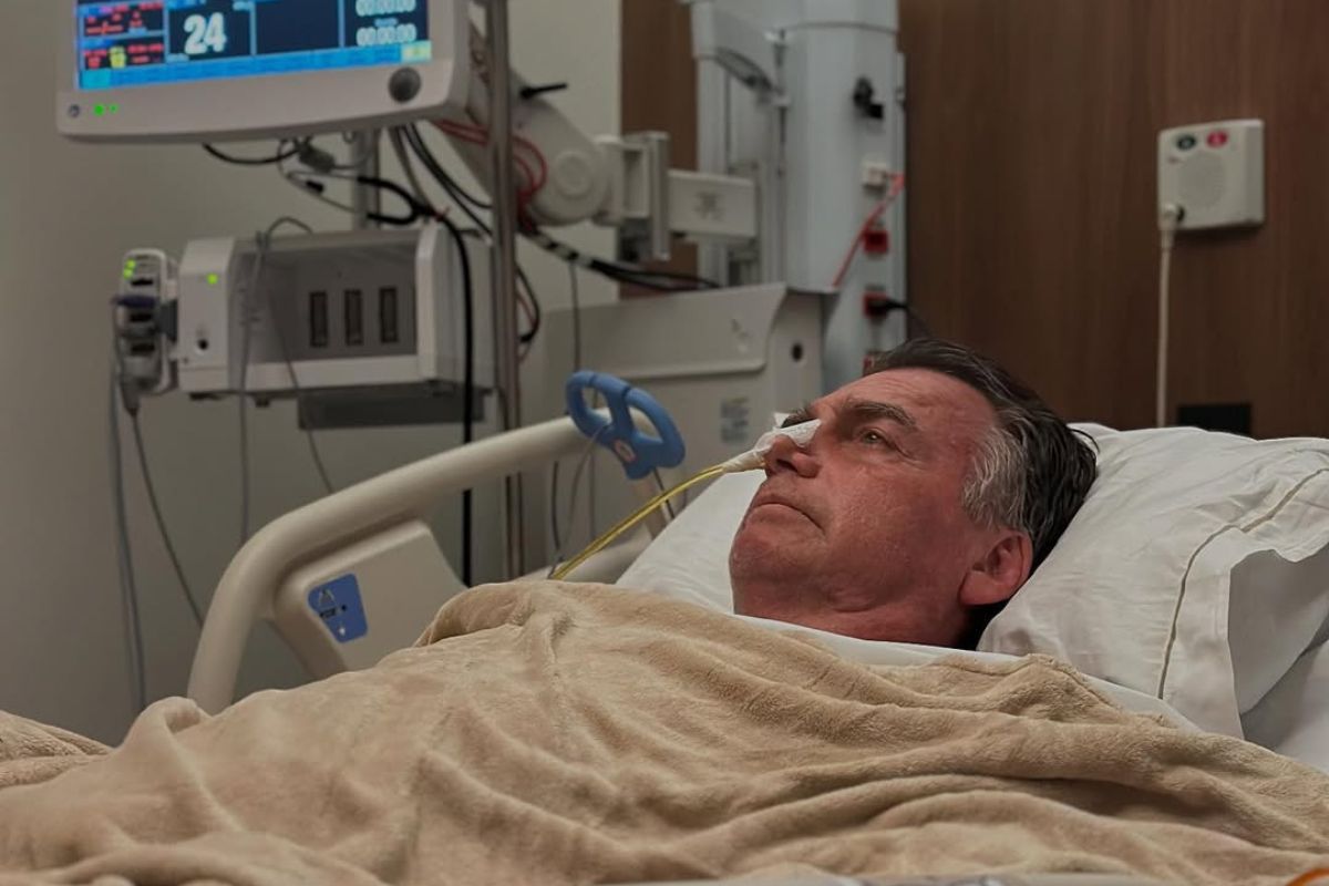 Após nova cirurgia, Bolsonaro enfrenta recuperação lenta e sem previsão de alta