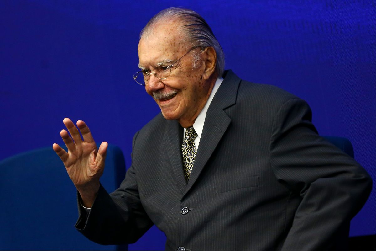 José Sarney, ex-presidente da República, enfrenta Covid-19 aos 94 anos