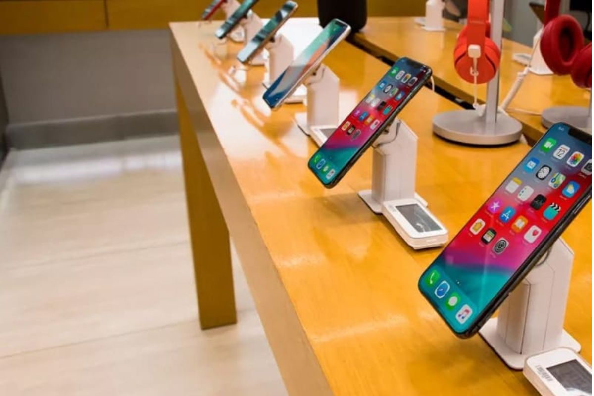 Adeus, iPhone? Guerra Comercial Entre EUA e China Pode Tornar o Smartphone Inviável no Brasil e no Mundo
