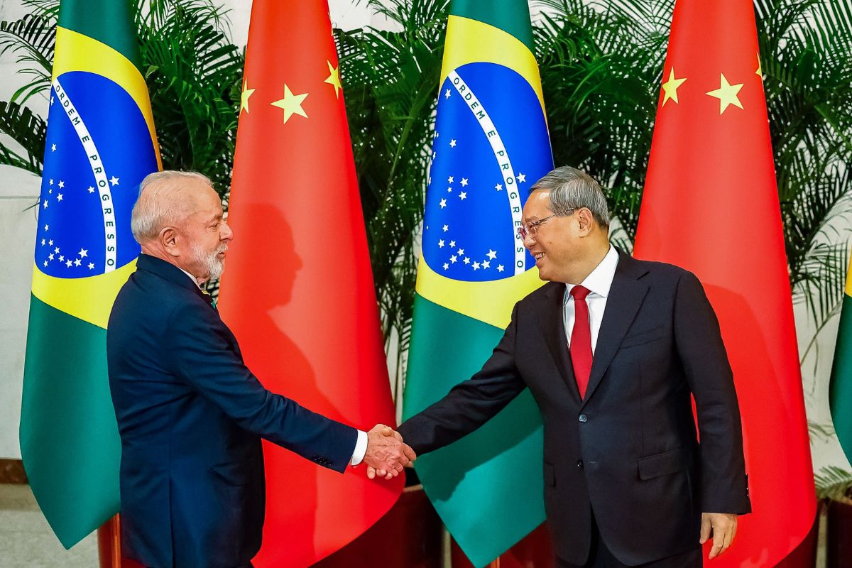 Brasil e China apertam mãos com R$ 27 bilhões e discurso alinhado no cenário mundial