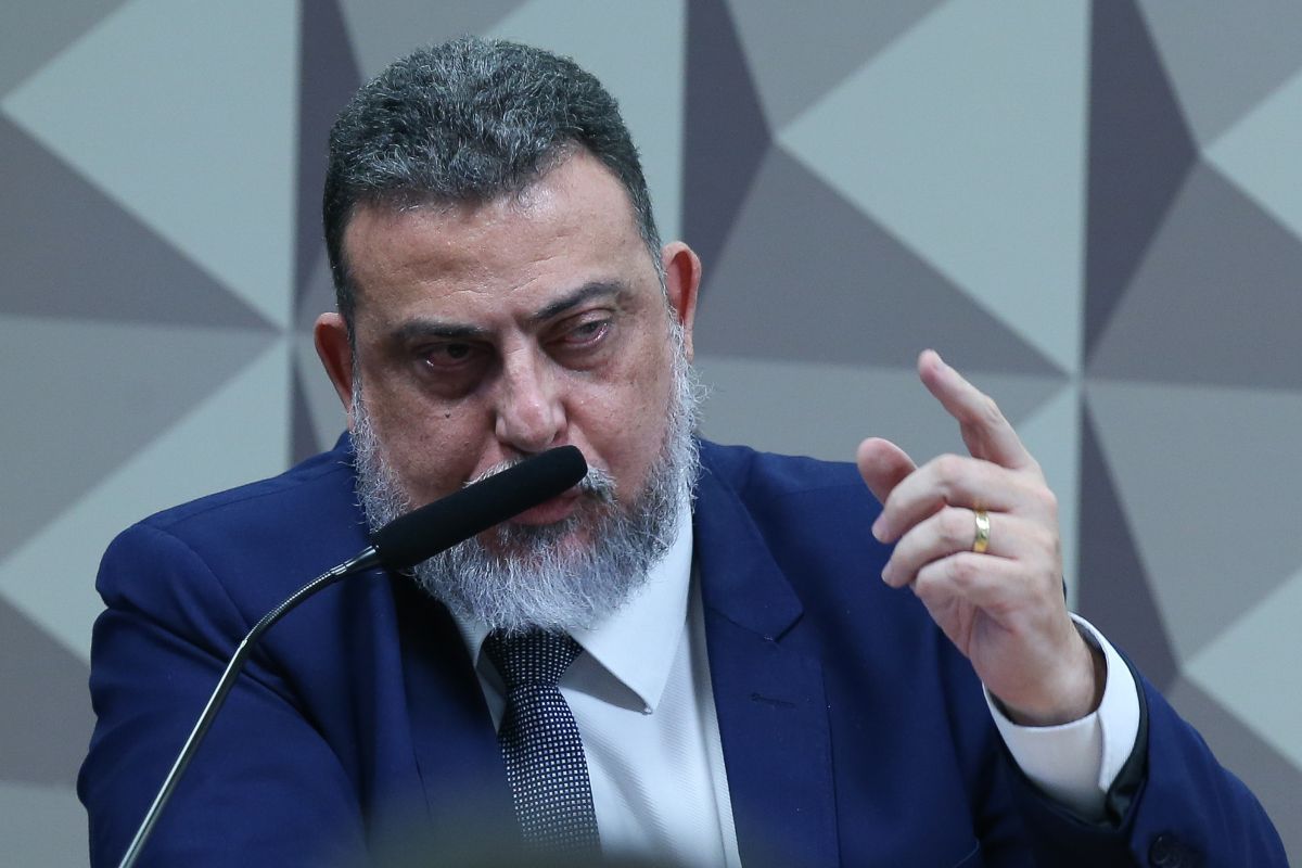 Ex-diretor da Abin revela que alertas sobre 8 de Janeiro foram ignorados