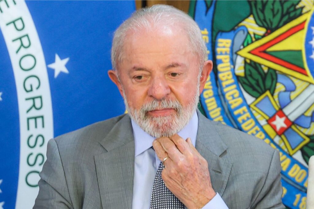 Lula veta projeto que ampliava número de deputados federais para 531