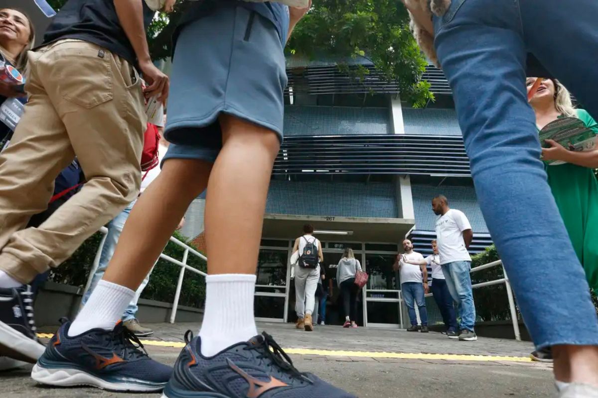 Alckmin sanciona lei que torna ataques em escolas crimes hediondos