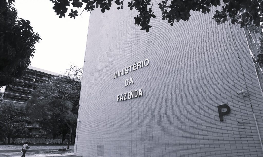 fachada-ministerio_mcamgo_abr_100420231818-28 pb