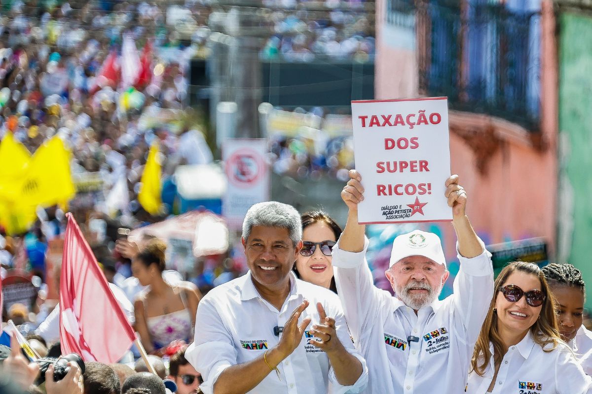Lula defende taxação dos super ricos em ato na Bahia