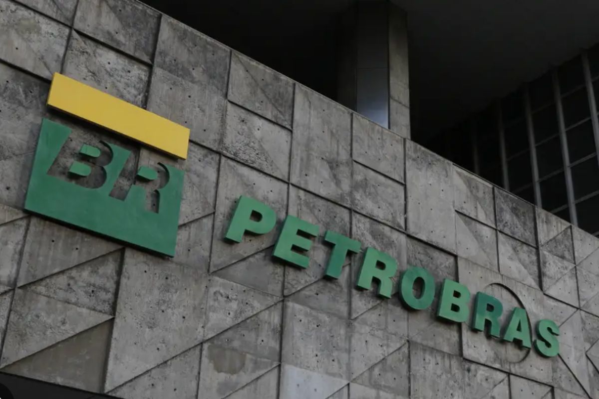 Petrobras anuncia investimentos bilionários no refino e petroquímica do RJ