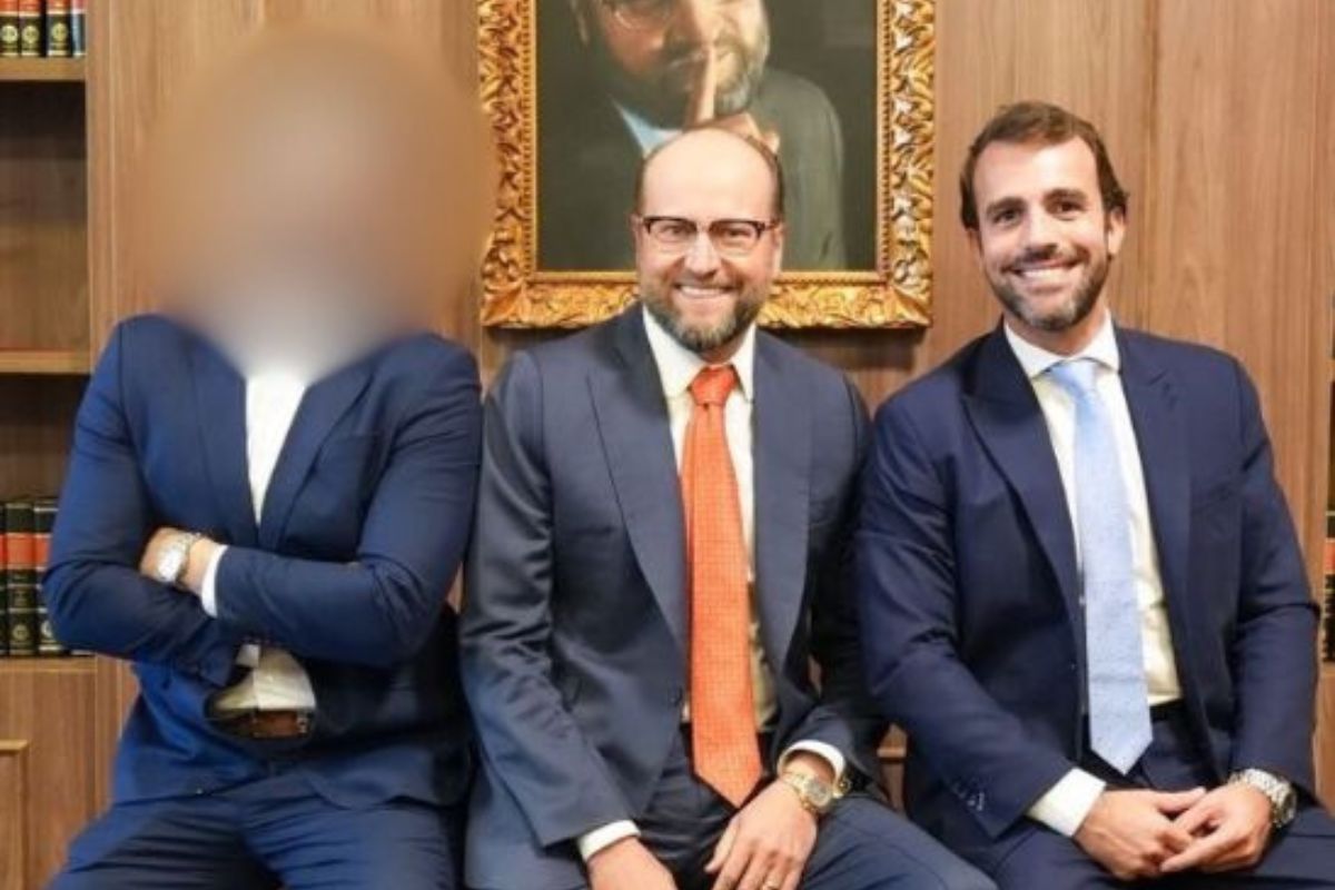 Lucas Bove, à esquerda de Nelson Wilians, que doou R$ 10 mil a Rogério Marinho